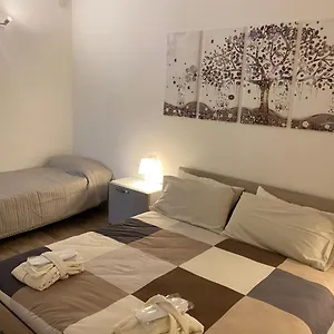  Apartment La Piazzetta